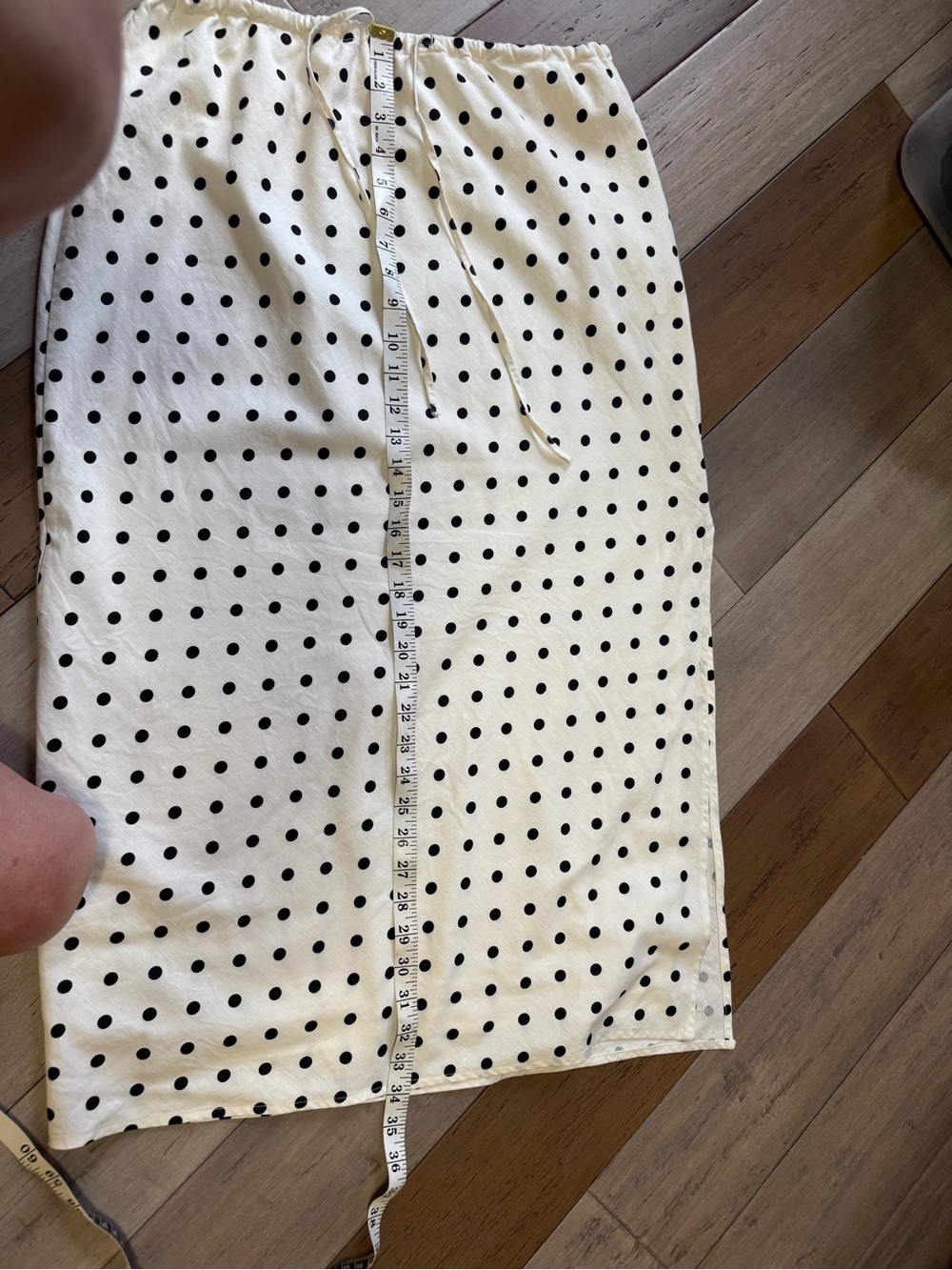 GAP White Midi Skirt with Black Polka Dots - Picture 3 of 10